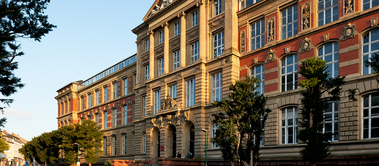 Buehnenbild_Mein_Starterpaket_Beschaeftigte_Profs